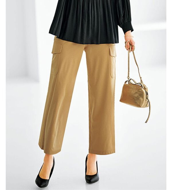 BELLUNA（ベルーナ）の「とろみ素材きれい見えカーゴパンツ（その他パンツ）」｜ベージュ