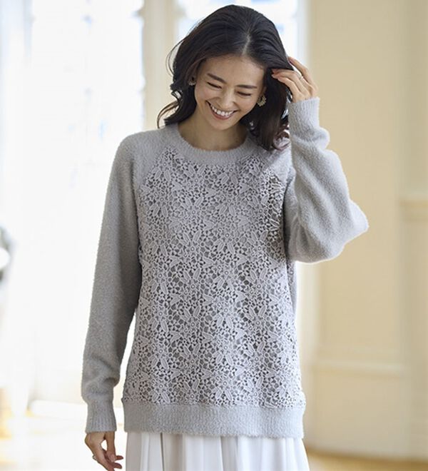 BELLUNA（ベルーナ）の「ふんわり可愛い花柄レースのシャギーセーター（ニット・セーター）」｜詳細画像