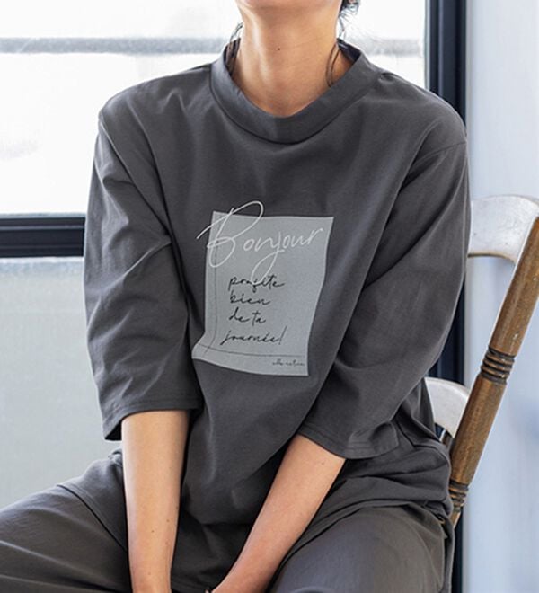 BELLUNA（ベルーナ）の「＜ＥＬＬＥ　Ａｃｔｉｖｅ＞多機能ロゴプリントチュニック（チュニック）」｜詳細画像