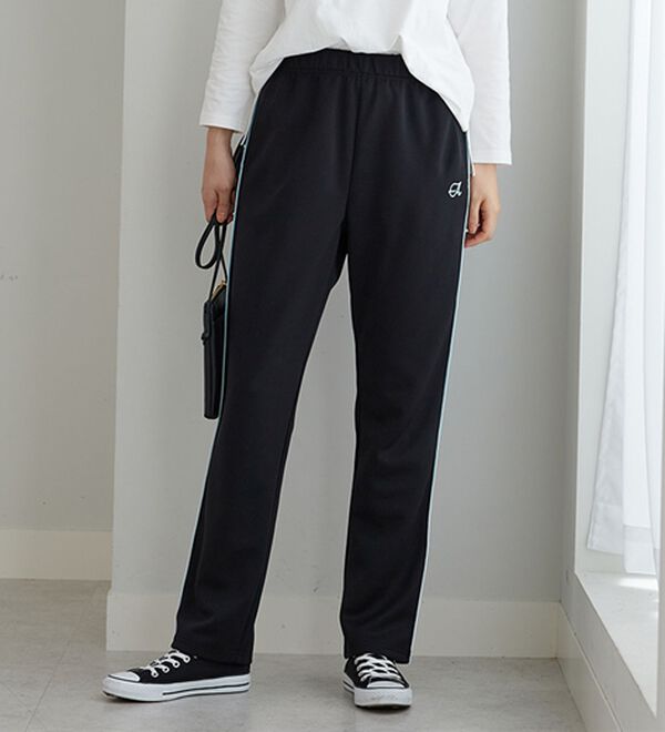 BELLUNA（ベルーナ）の「＜ＥＬＬＥ　Ａｃｔｉｖｅ＞配色ラインジャージパンツ（その他パンツ）」｜詳細画像