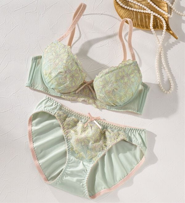 YU'NOW（ユナウ）の「to meeブラ＆ショーツ（ブラジャー＆ショーツセット）」｜ミント線描きレース