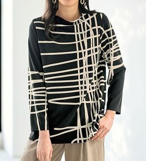 BELLUNA（ベルーナ）の「手書き風プリントプルオーバー（カットソー）」｜詳細画像