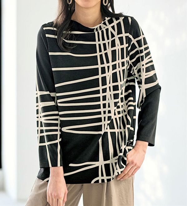 BELLUNA（ベルーナ）の「手書き風プリントプルオーバー（カットソー）」｜詳細画像