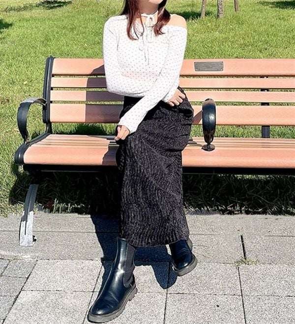 GeeRA（ジーラ）の「すっきり見え！ベロアプリーツロングスカート（ロングスカート）」｜詳細画像