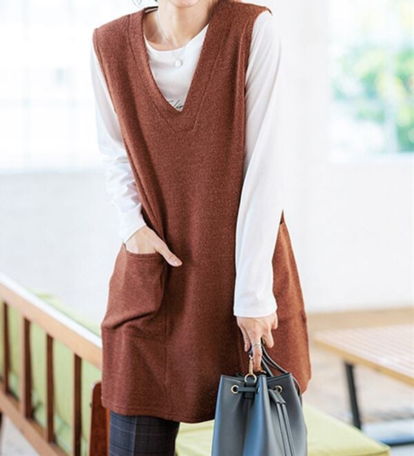 BELLUNA（ベルーナ）の「杢調素材ポケットデザインジャンパードレス（ジャンパースカート）」｜テラコッタ