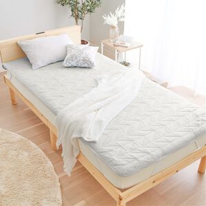 iellio（イエリオ）の「さらさら防水敷パッド＜抗菌防臭・中わた入り・洗える＞（敷パッド）」｜アイスグレー