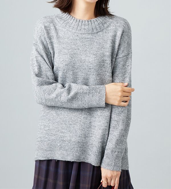 BELLUNA（ベルーナ）の「ラメ調バックスリットニットプルオーバー（ニット・セーター）」｜詳細画像