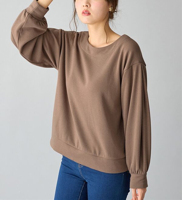 alotta（アロッタ）の「あったか裏ファー袖タックスウェット（カットソー）」｜詳細画像
