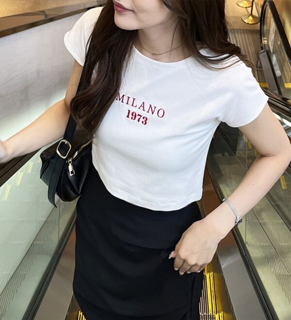 GeeRA（ジーラ）の「刺しゅうロゴコンパクトＴシャツ（カットソー）」｜オフホワイト