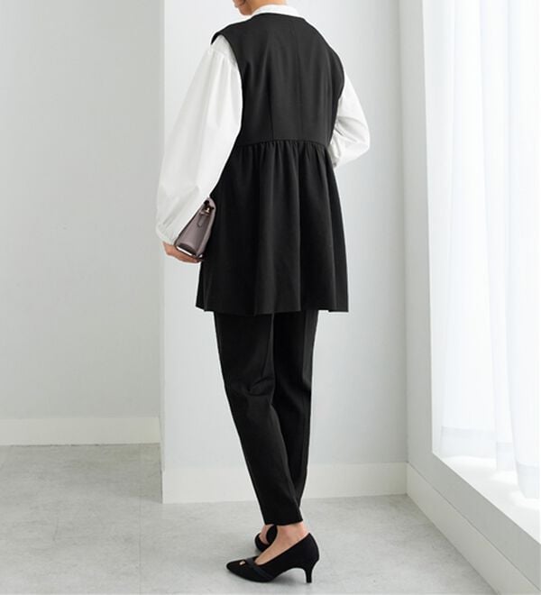 Viola e Viola（ヴィオラ エ ヴィオラ）の「【３点セット】コーデ決まるペプラムジレセットスーツ（パンツスーツ）」｜詳細画像