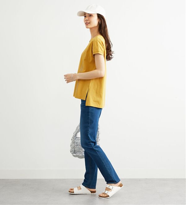 BELLUNA（ベルーナ）の「ラメプリント縦ロゴゆったりプルオーバー（カットソー）」｜詳細画像