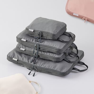 iellio（イエリオ）の「圧縮トラベルポーチ４点セット（その他日用品・趣味雑貨）」