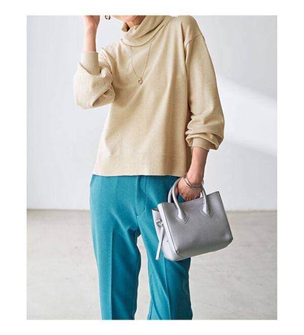 VINNO（ヴィノ）の「吸湿発熱ゆるタートルニット（ニット・セーター）」｜詳細画像