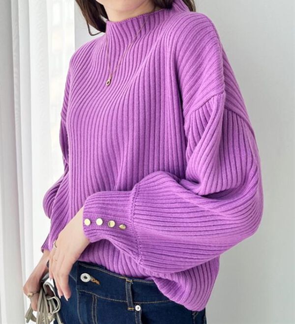 GeeRA（ジーラ）の「袖ボタンボトルネックリブニット（ニット・セーター）」｜パープルピンク
