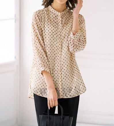 BELLUNA（ベルーナ）の「ジャカード素材花柄プリントチュニック（チュニック）」