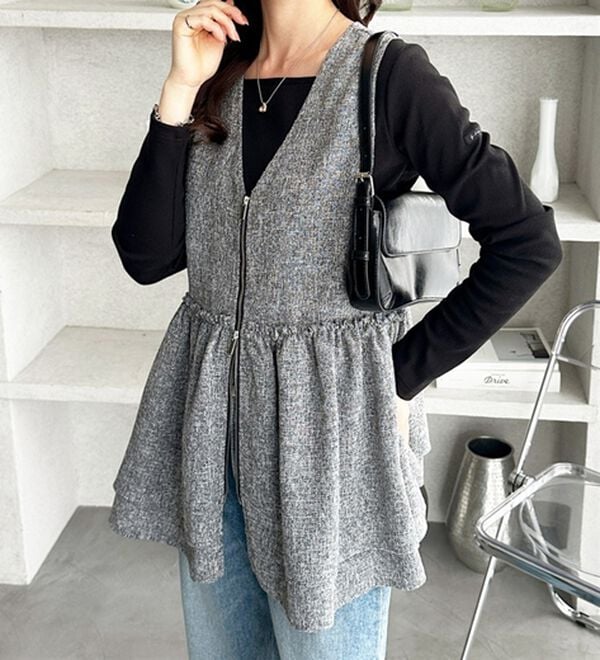 GeeRA（ジーラ）の「ダブルジップティアードベスト（ベスト）」｜詳細画像