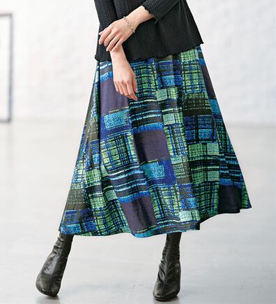 BELLUNA（ベルーナ）の「秋冬に映えるチェック柄スカート（ロングスカート）」