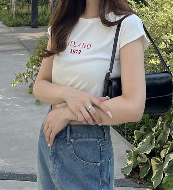 GeeRA（ジーラ）の「刺しゅうロゴコンパクトＴシャツ（カットソー）」｜詳細画像