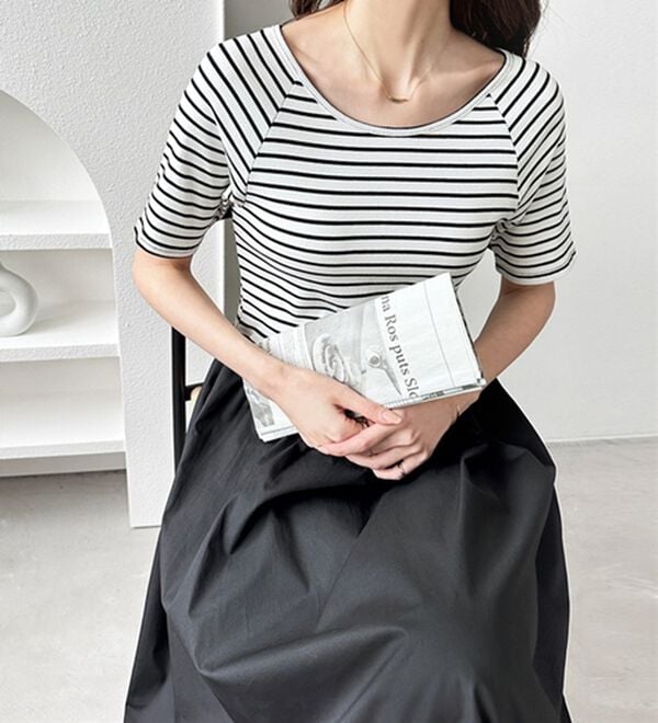 GeeRA（ジーラ）の「前後２ＷＡＹドッキングワンピース（カットソーワンピース）」｜白系ボーダー&times;ブラック