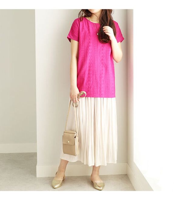 BELLUNA（ベルーナ）の「幾何柄×花柄レース使いプルオーバー（カットソー）」｜詳細画像