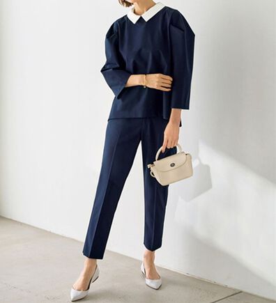 VINNO（ヴィノ）の「防シワ！タック袖ブラウス&times;パンツセット（ブラウススーツ）」