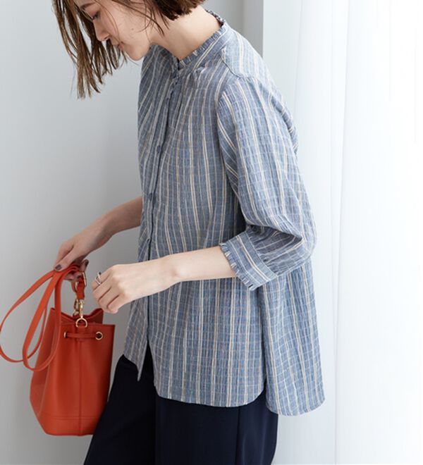 BELLUNA（ベルーナ）の「【お気軽シャツ】ぽこぽこ素材衿＆袖フリルデザインブラウス（ブラウス）」｜詳細画像