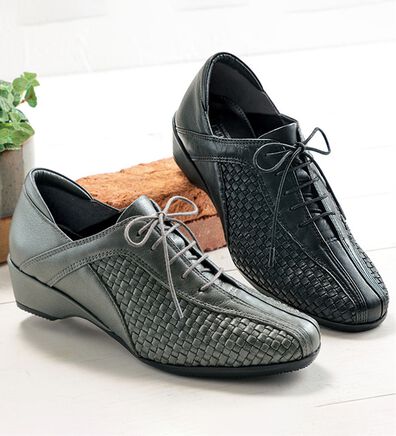 BELLUNA（ベルーナ）の「山羊革編み込みデザインシューズ（スニーカー）」