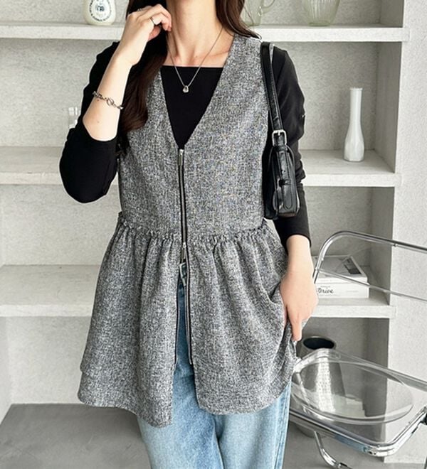 GeeRA（ジーラ）の「ダブルジップティアードベスト（ベスト）」｜詳細画像