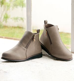 BELLUNA（ベルーナ）の「ゆったり５Ｅダブルファスナーブーツ（ブーツ）」｜詳細画像