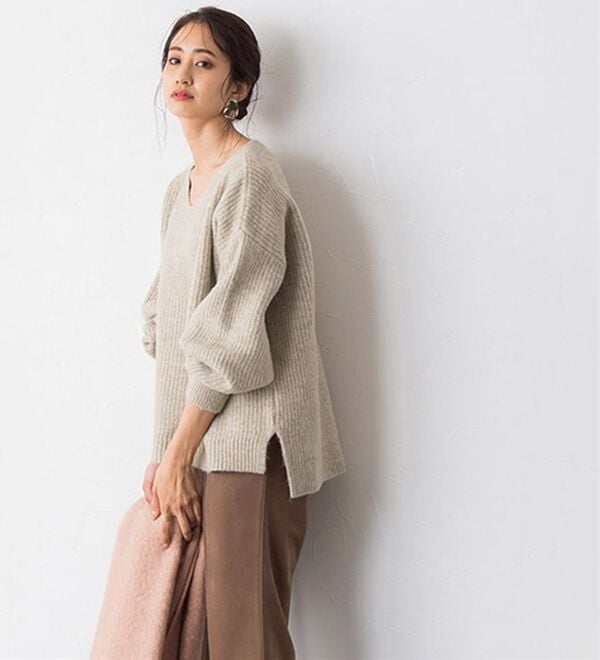Pierrot（ピエロ）の「【洗濯機で洗える】ネックが選べるふんわりボリューム袖ニット（ニット・セーター）」｜詳細画像