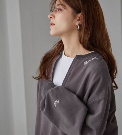 RANAN（ラナン）の「裏起毛Ｖネックロゴ刺しゅうスウェット（トレーナー・スウェット）」