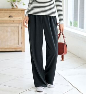 BELLUNA（ベルーナ）の「【メルティポンチ】ドレープイージーパンツ（ワイドパンツ・ガウチョ）」｜黒