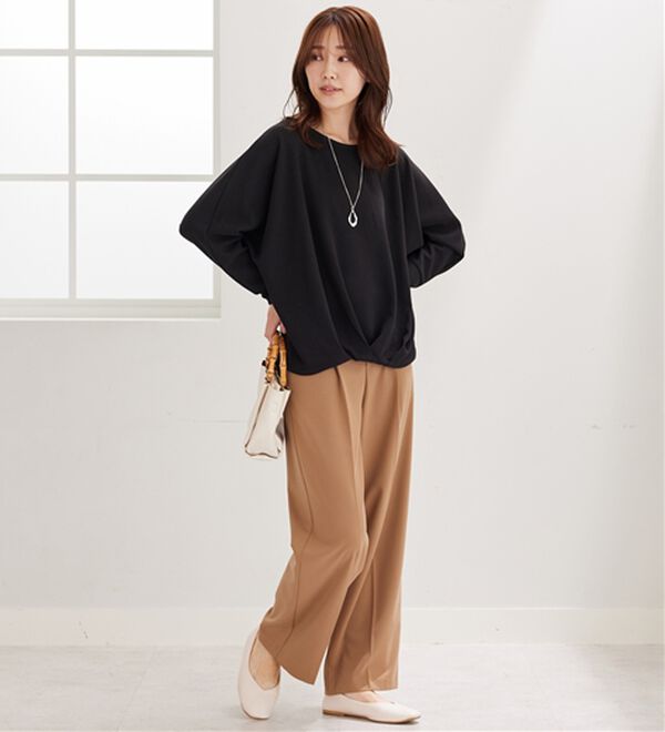 BELLUNA（ベルーナ）の「【新色追加】【2点セット】ネックレス付裾タックデザインプルオーバー（カットソー）」｜詳細画像