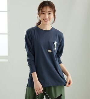 「ネコ刺しゅうワッフル素材切替チュニック（チュニック）」｜ネイビー