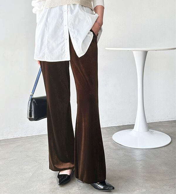 GeeRA（ジーラ）の「ベロアフレアパンツ（フルレングスパンツ）」｜詳細画像
