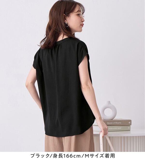 Viola e Viola（ヴィオラ エ ヴィオラ）の「さらさらＥＡＳＹスキッパーフレンチスリーブブラウス（ブラウス）」｜詳細画像