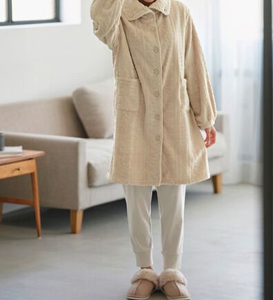 YU'NOW（ユナウ）の「ケーブルニット風フリースの３ｗａｙロングカーディガンルームウェア（パジャマ・ルームウェア）」