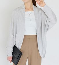 Viola e Viola（ヴィオラ エ ヴィオラ）の「【５つの機能付】ＵＶ対策に！ひんやり　ゆるドルマンカーディガン（ニットカーディガン）」