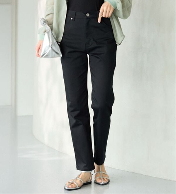 BELLUNA（ベルーナ）の「サラリ速乾！綿サテンストレッチカラーパンツ（フルレングスパンツ）」｜詳細画像