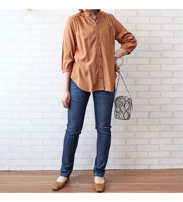 BELLUNA（ベルーナ）の「レーヨン素材ギャザー使いブラウス（ブラウス）」｜詳細画像