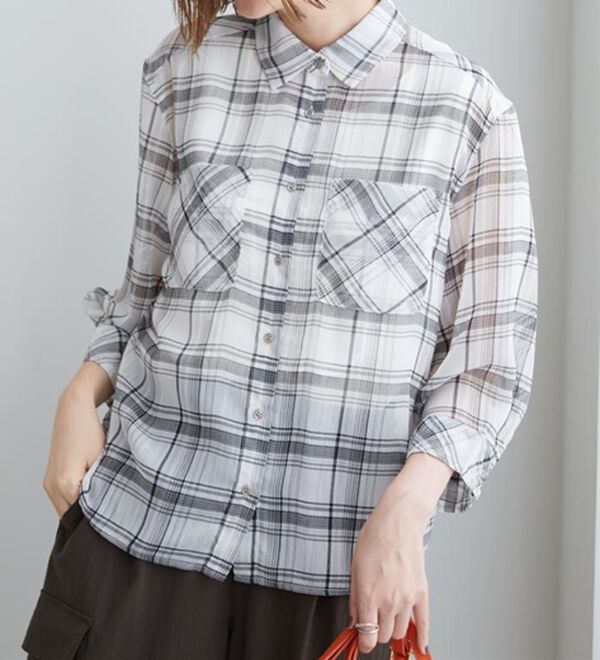 BELLUNA（ベルーナ）の「シフォン楊柳チェック柄プリントシャツ（シャツ）」｜詳細画像