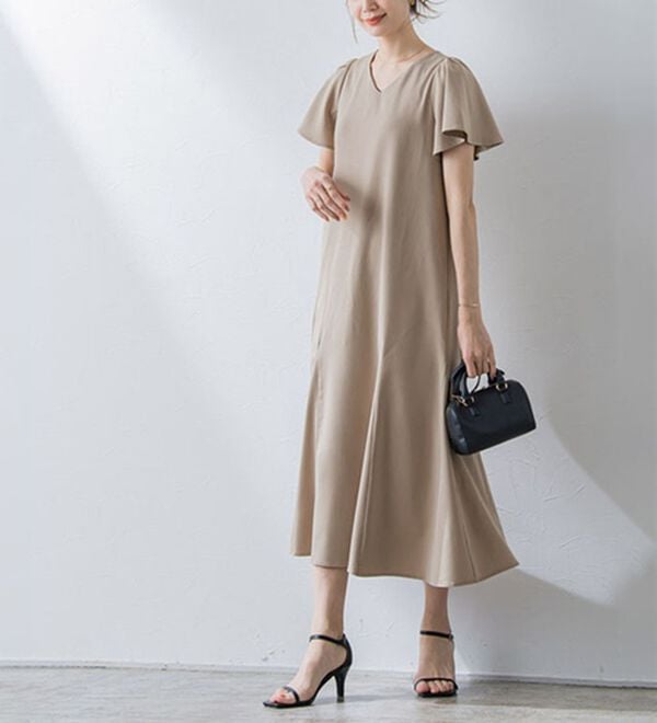 Pierrot（ピエロ）の「華奢見せフレア袖ワンピース（カットソーワンピース）」｜詳細画像