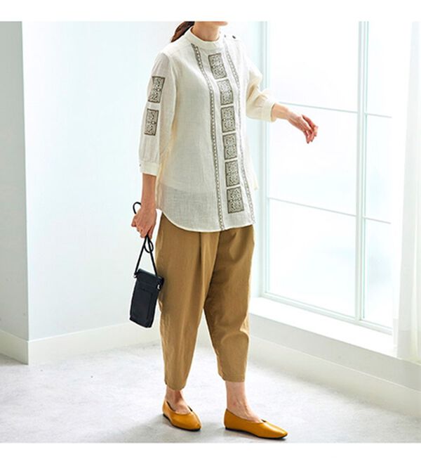 BELLUNA（ベルーナ）の「インド綿スラブ調素材幾何柄刺しゅうブラウス（ブラウス）」｜詳細画像