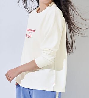 RANAN（ラナン）の「ロゴ入りロングＴシャツ＜ｍａｒｉｅ　Ｃｌａｉｒｅ　ＳＰＯＲＴ＞（カットソー）」｜ホワイト