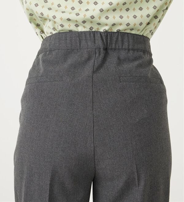 BELLUNA（ベルーナ）の「こっそりおなかがラクラク！ボタン使いウエスト調整テーパードパンツ（テーパードパンツ）」｜詳細画像