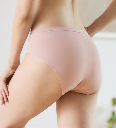 LAVIENNE（ラヴィエンヌ）の「大人のシームレスショーツ（ショーツ）」