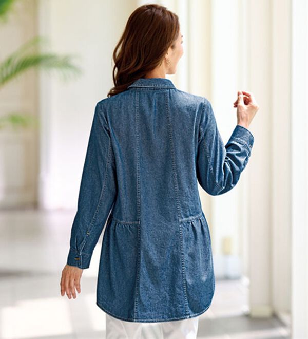 BELLUNA（ベルーナ）の「《春の旅行に便利！》デニム素材デザインオーバーブラウス（チュニック）」｜詳細画像
