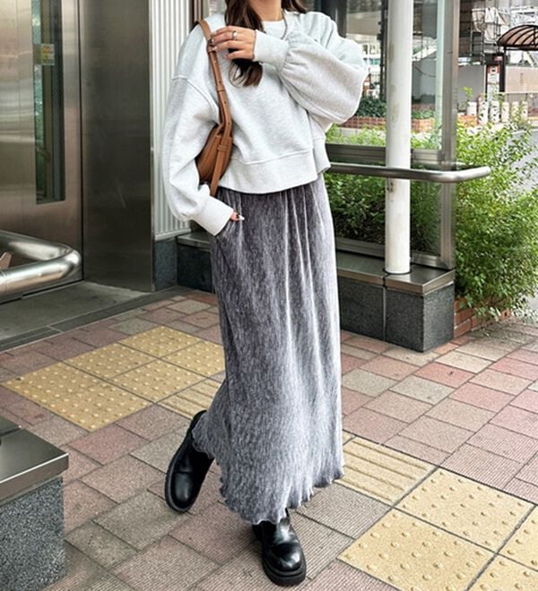 GeeRA（ジーラ）の「すっきり見え！ベロアプリーツロングスカート（ロングスカート）」｜詳細画像