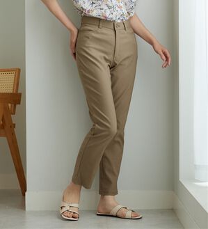 BELLUNA（ベルーナ）の「＜ベルクリーン＞抗菌防臭冷感ストレッチ美脚パンツ（フルレングスパンツ）」｜モカ