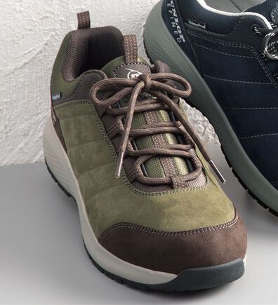 「＜ダンロップ・リファインド＞雨の日にも安心の晴雨兼用ウォーカー（メンズスニーカー）」